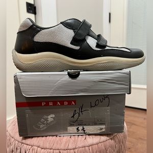 Mens blk and silver Pradas